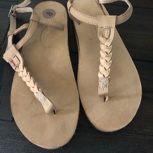 Brand new size 8 Rainbow sandals, tan color.